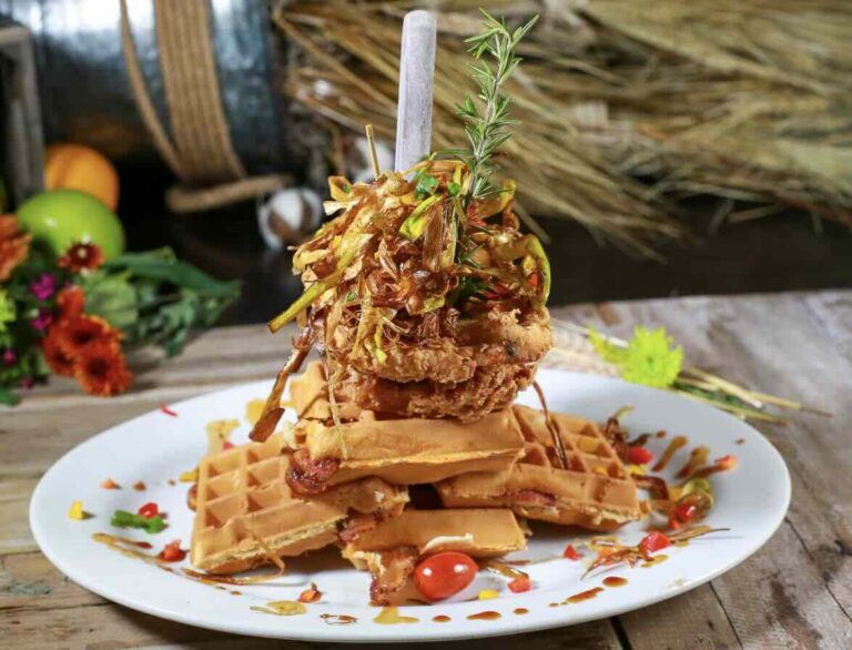 Flamingo Crossings Town Centre - Car On The Drive